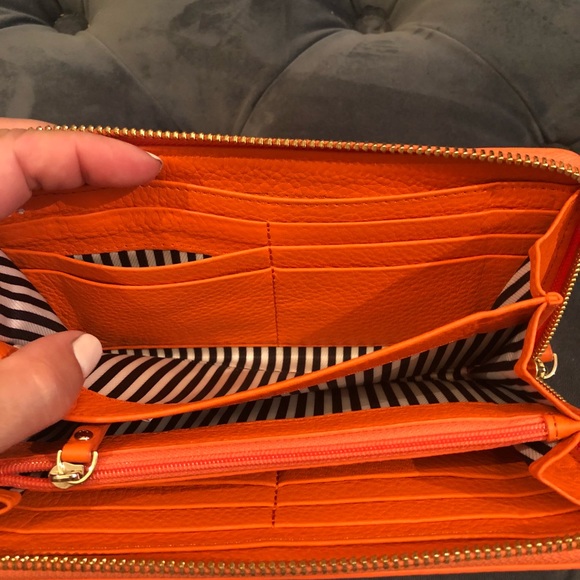 Kate Spade Orange Wallet - Picture 5 of 8